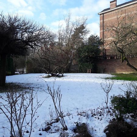 Un Grand Jardin En Ville. Chez Guy Uccle Exterior photo