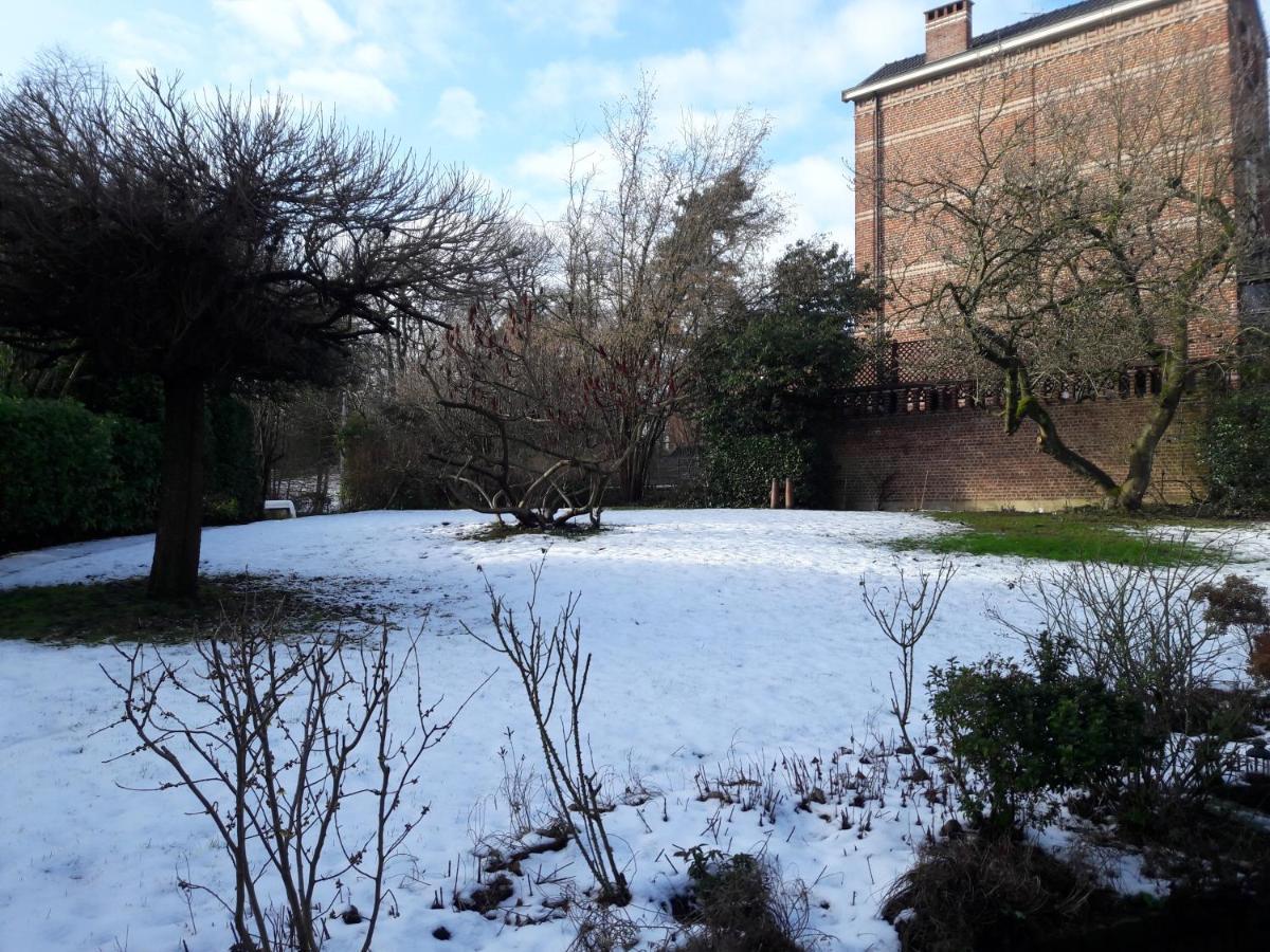Un Grand Jardin En Ville. Chez Guy Uccle Exterior photo